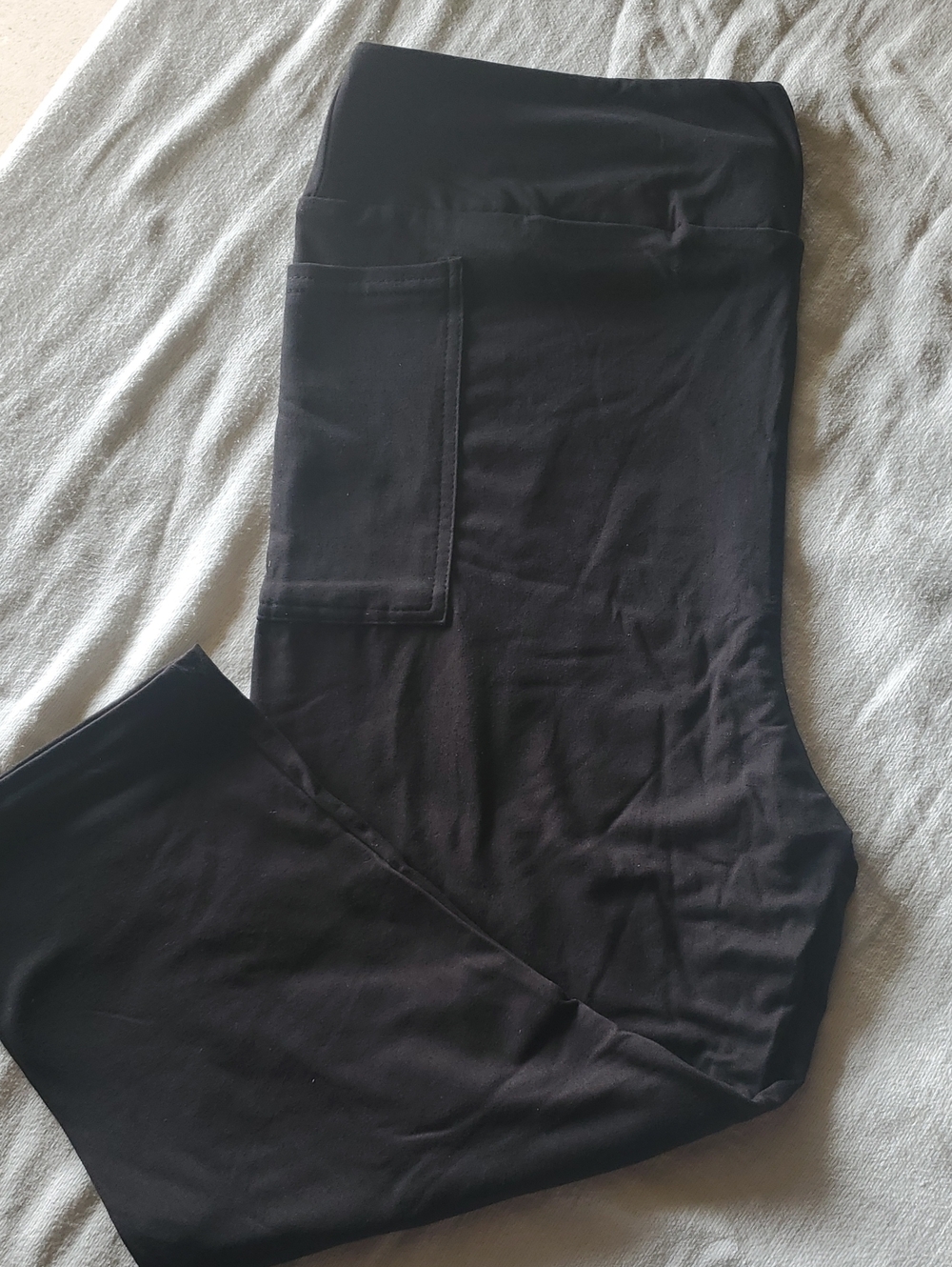 Black Leggings with Side Pocket